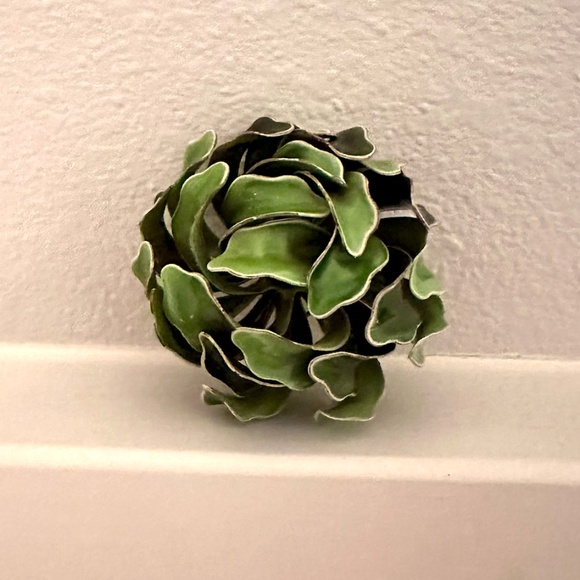 Vintage Green Enamel Chrysanthemum Flower Brooch, Pin - Picture 5 of 5